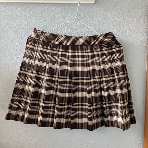 Sunday Best Aritzia pleated plaid mini skirt - Picture 4 of 9